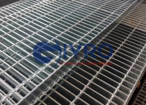 STEEL GRATING UNTUK TANGGA